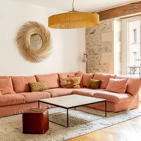 Inedit - Rose Boheme - Proche Place Royale