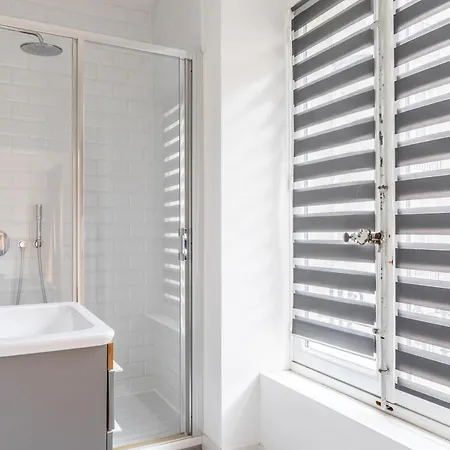 Inedit - Rose Boheme - Proche Place Royale *