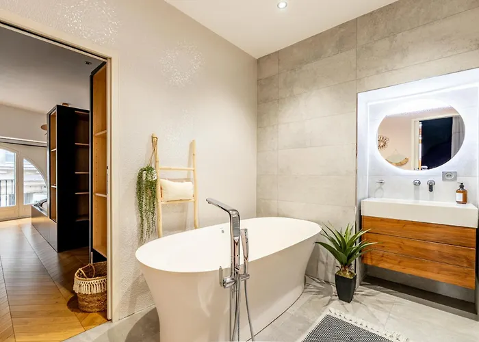 Apartmán Inedit - Rose Boheme - Proche Place Royale *