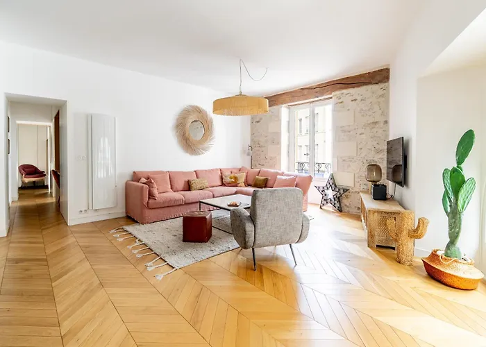 Inedit - Rose Boheme - Proche Place Royale *